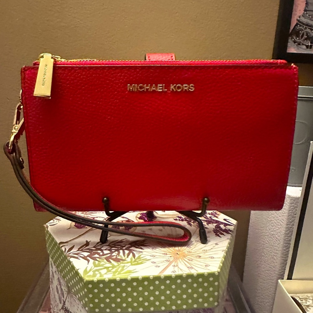 Nwot Adele Pebbled Leather Smartphone Wallet Wris… - image 1